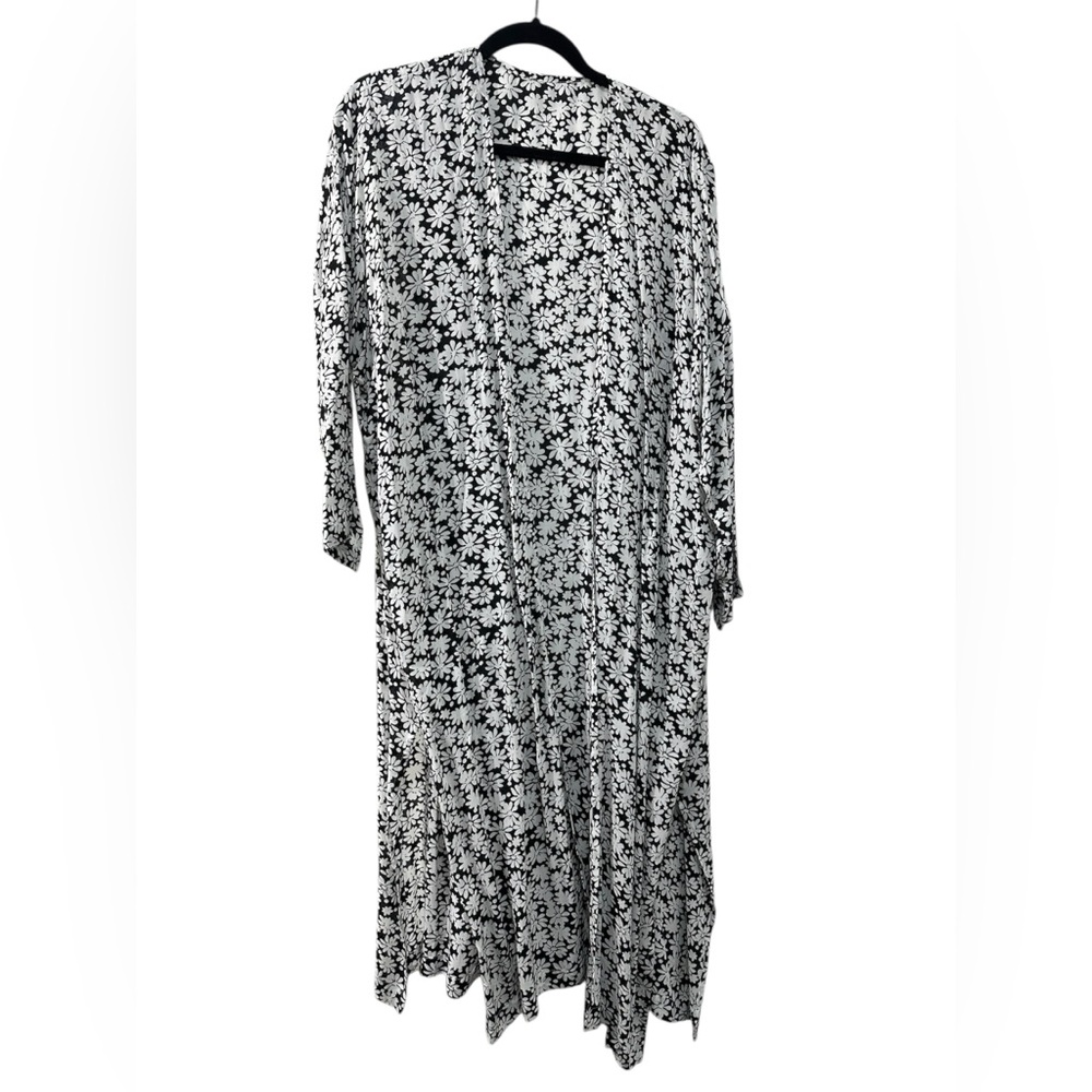 Floral Black and White Long Kimono duster